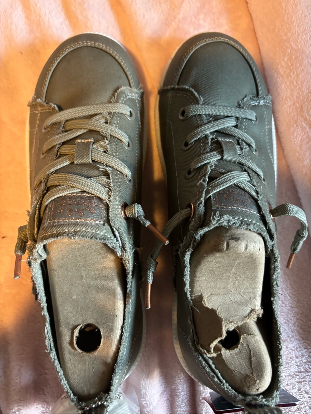 Kids Casual Lace-Up Sneakers in Olive Green